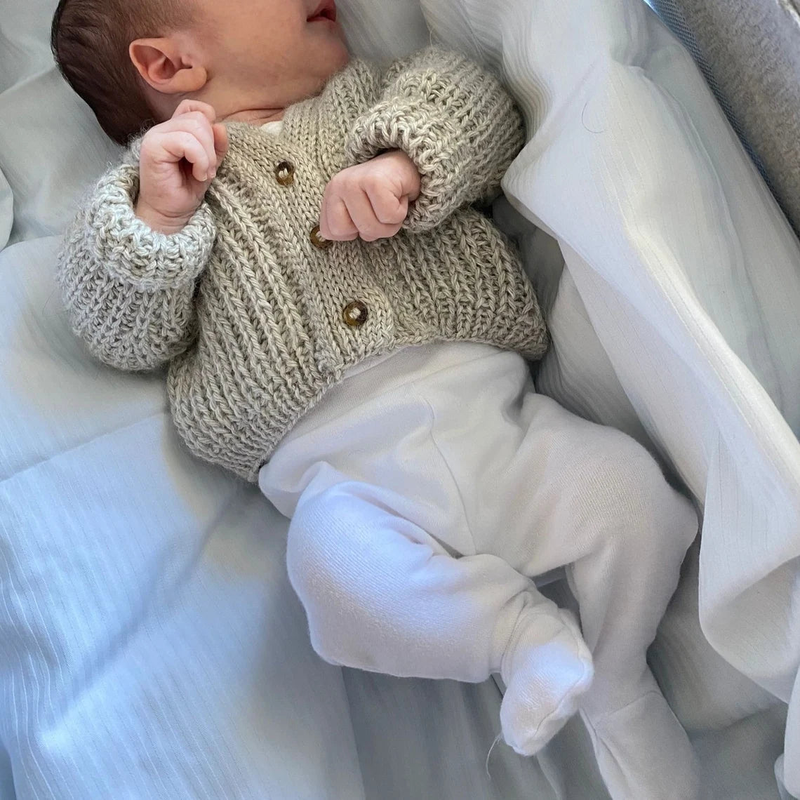 Aaron’s Cardigan Knitting Pattern