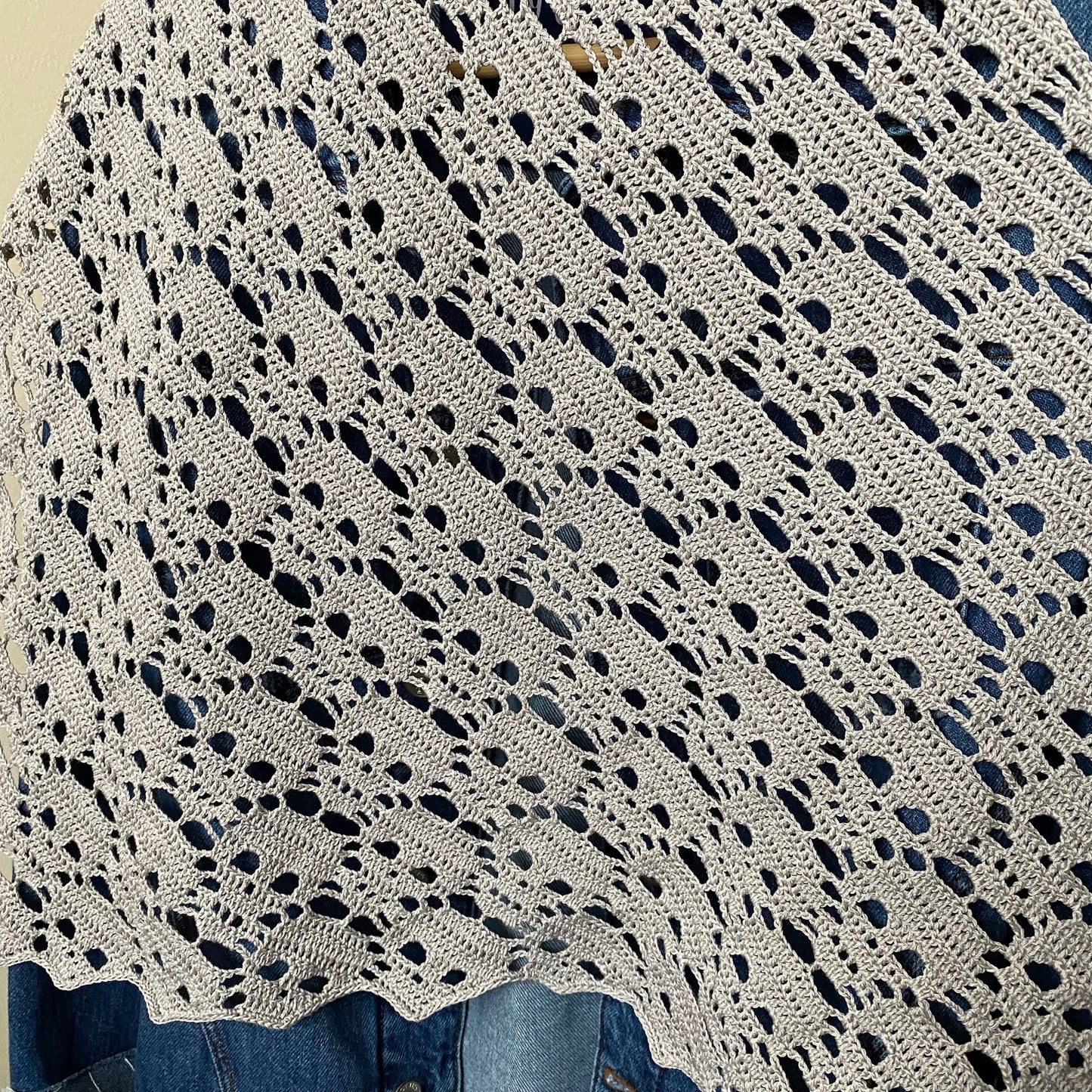 Skull shawl crochet pattern