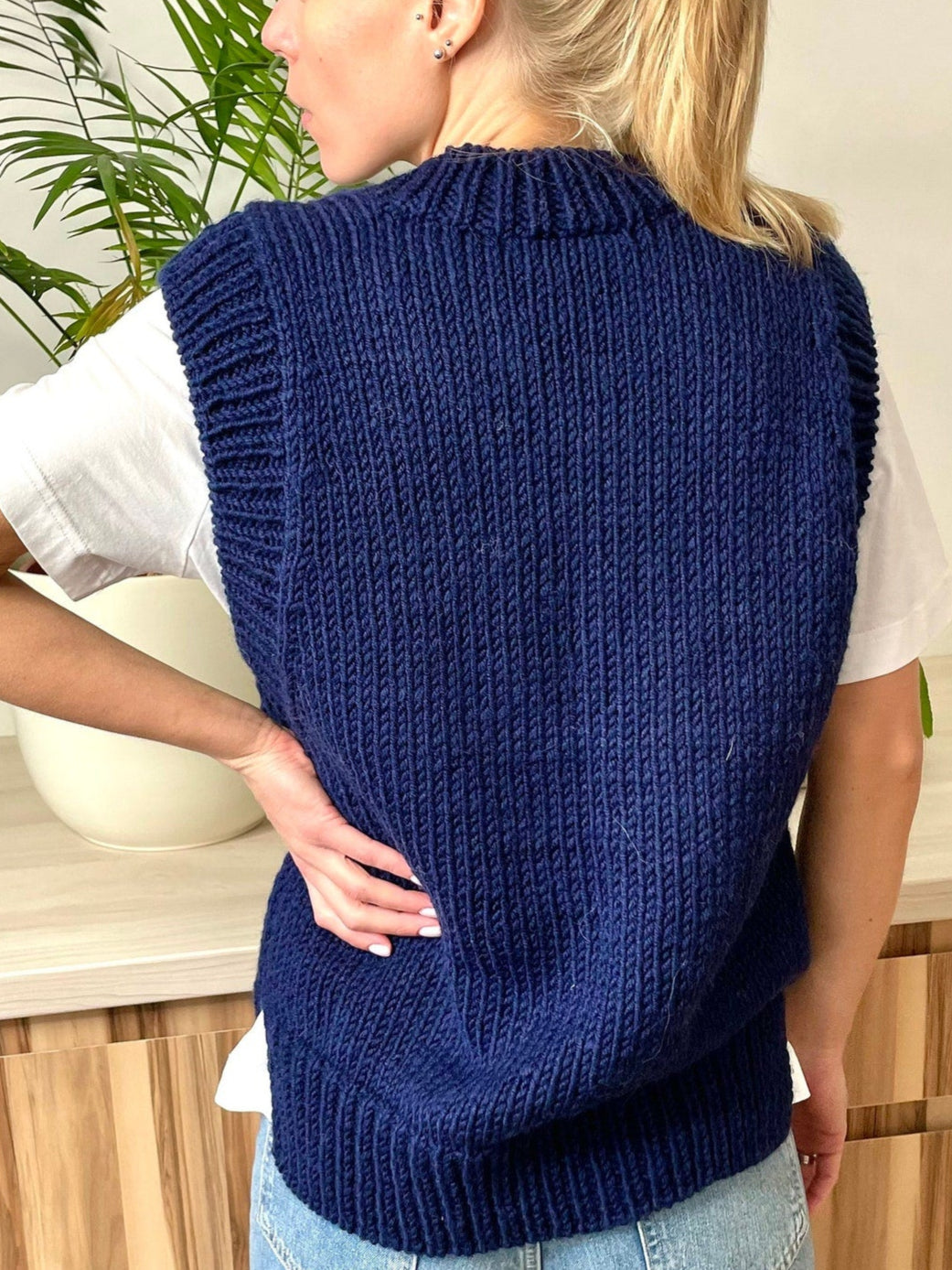 Sweet V-Neck Vest Knitting Pattern