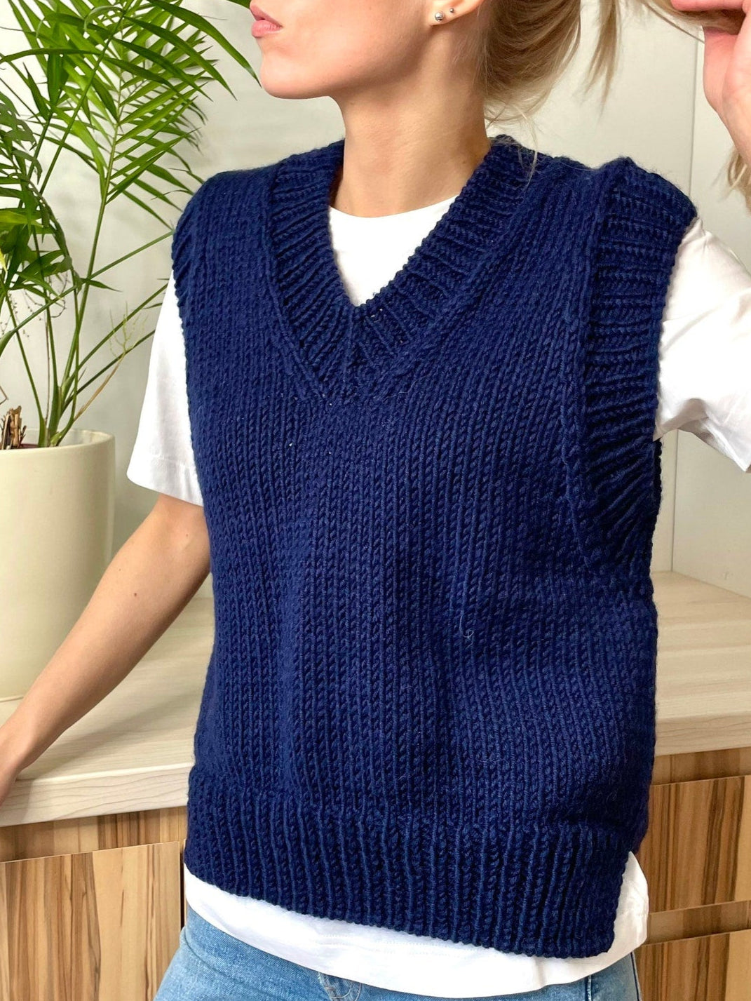 Sweet V-Neck Vest Knitting Pattern