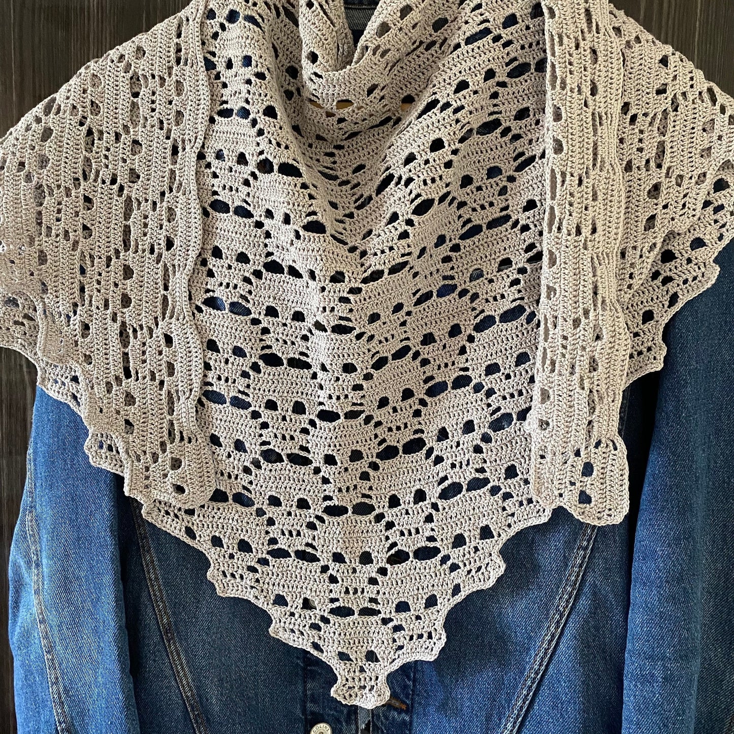 Skull shawl crochet pattern