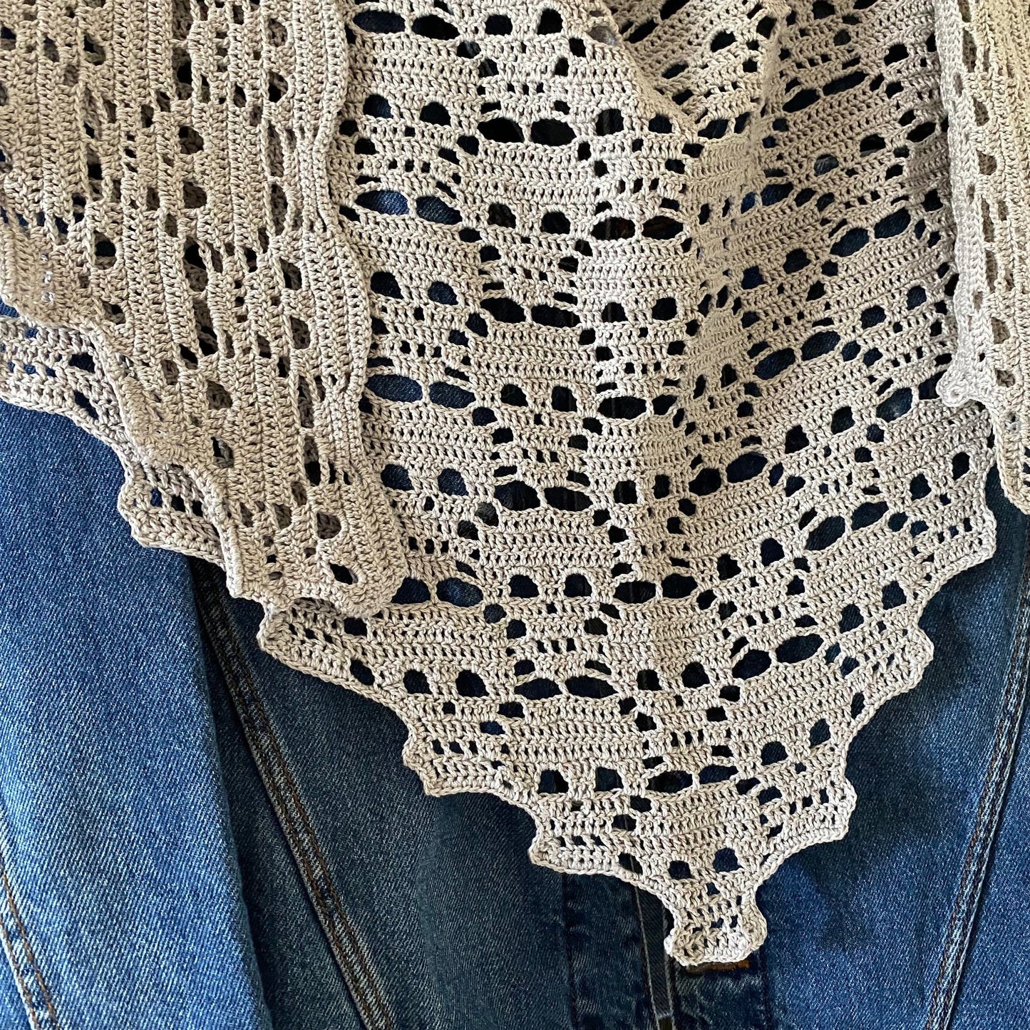 Skull shawl crochet pattern