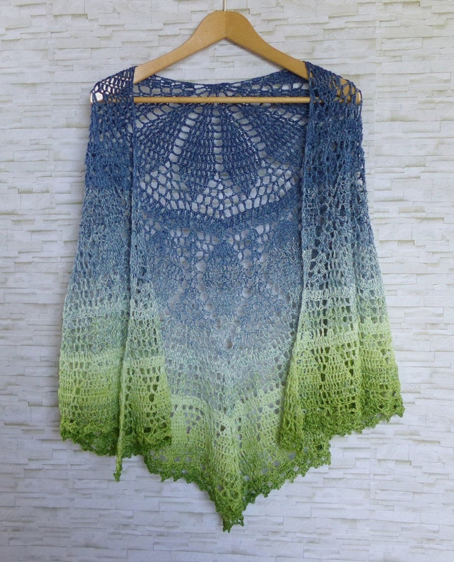 Elomina Shawl Crochet Pattern