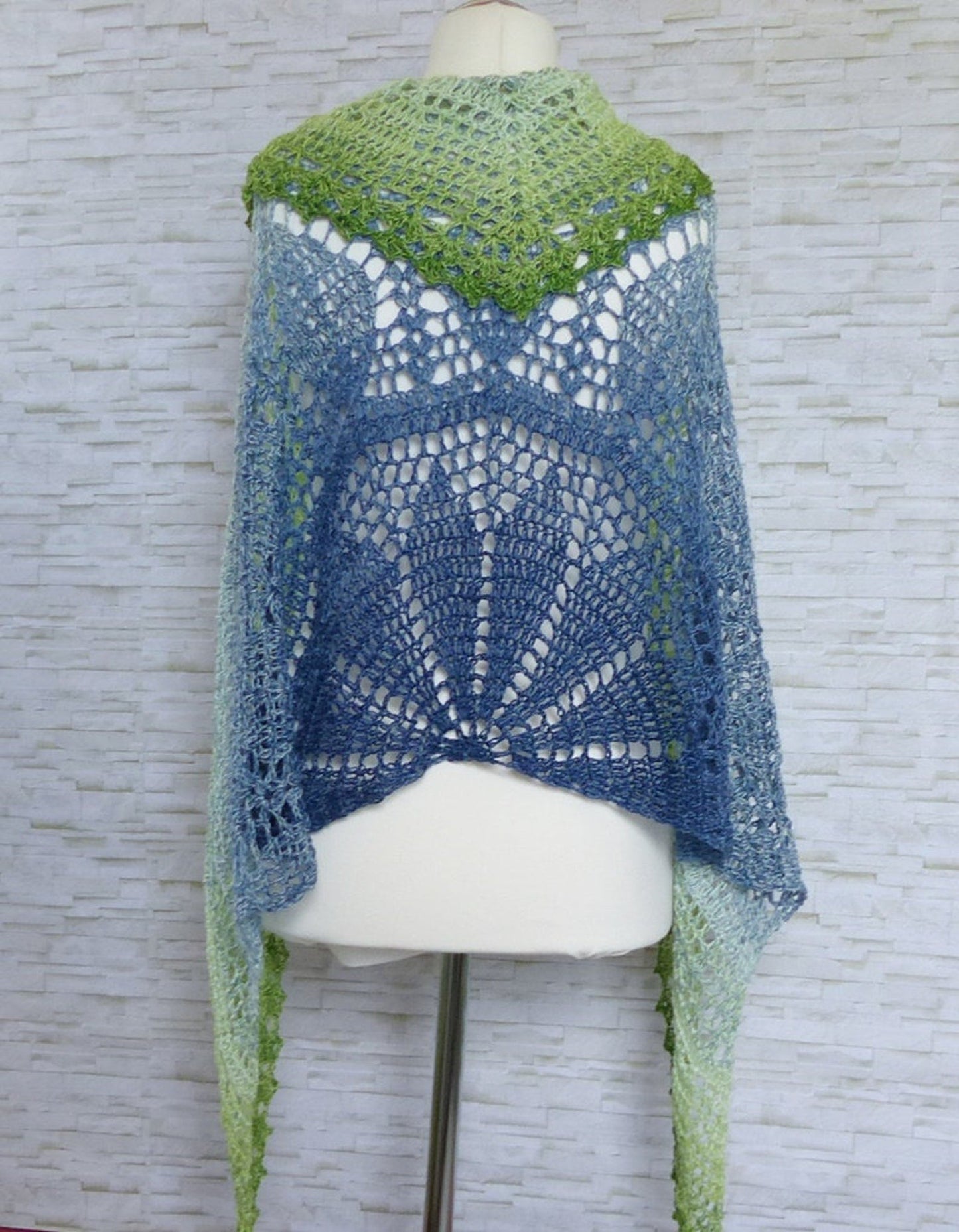 Elomina Shawl Crochet Pattern