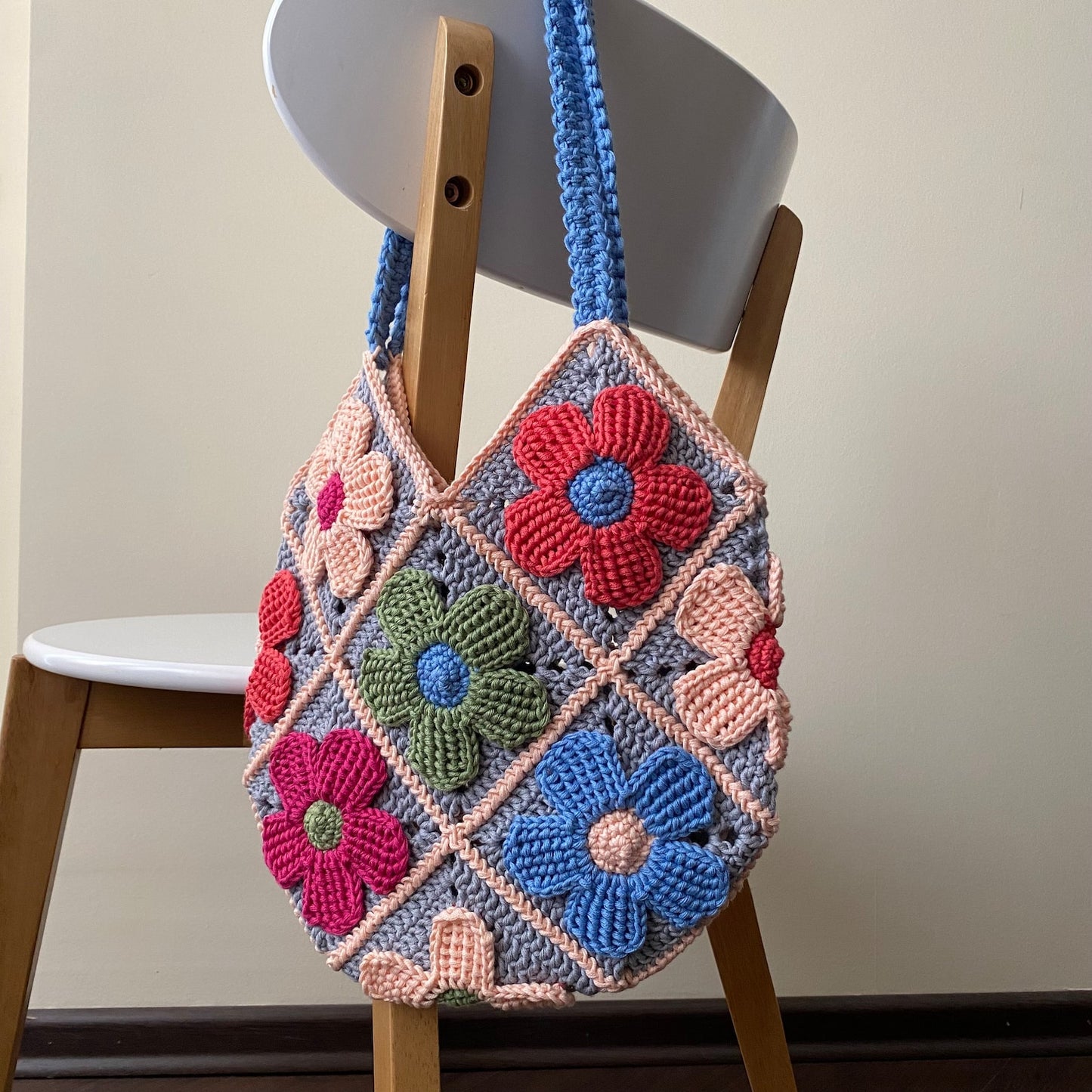 Rose Bag Granny Square Crochet Pattern