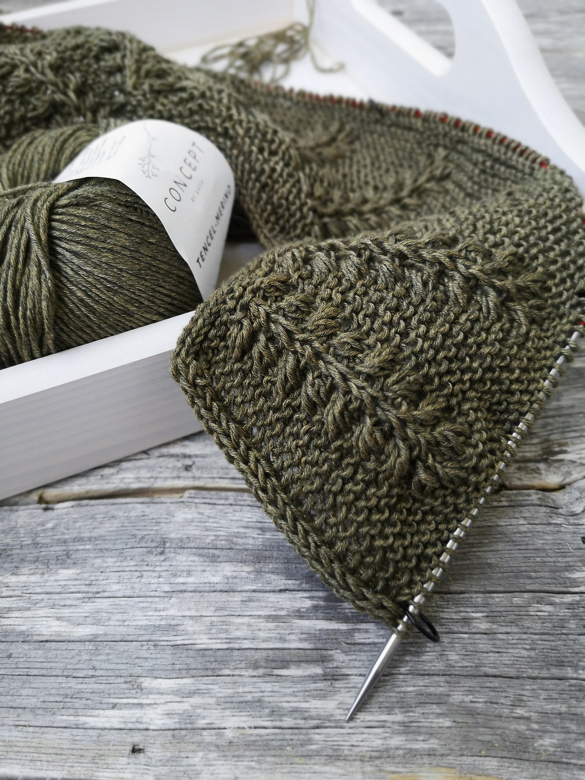 Raunioiset Mini Cardigan Knitting Pattern