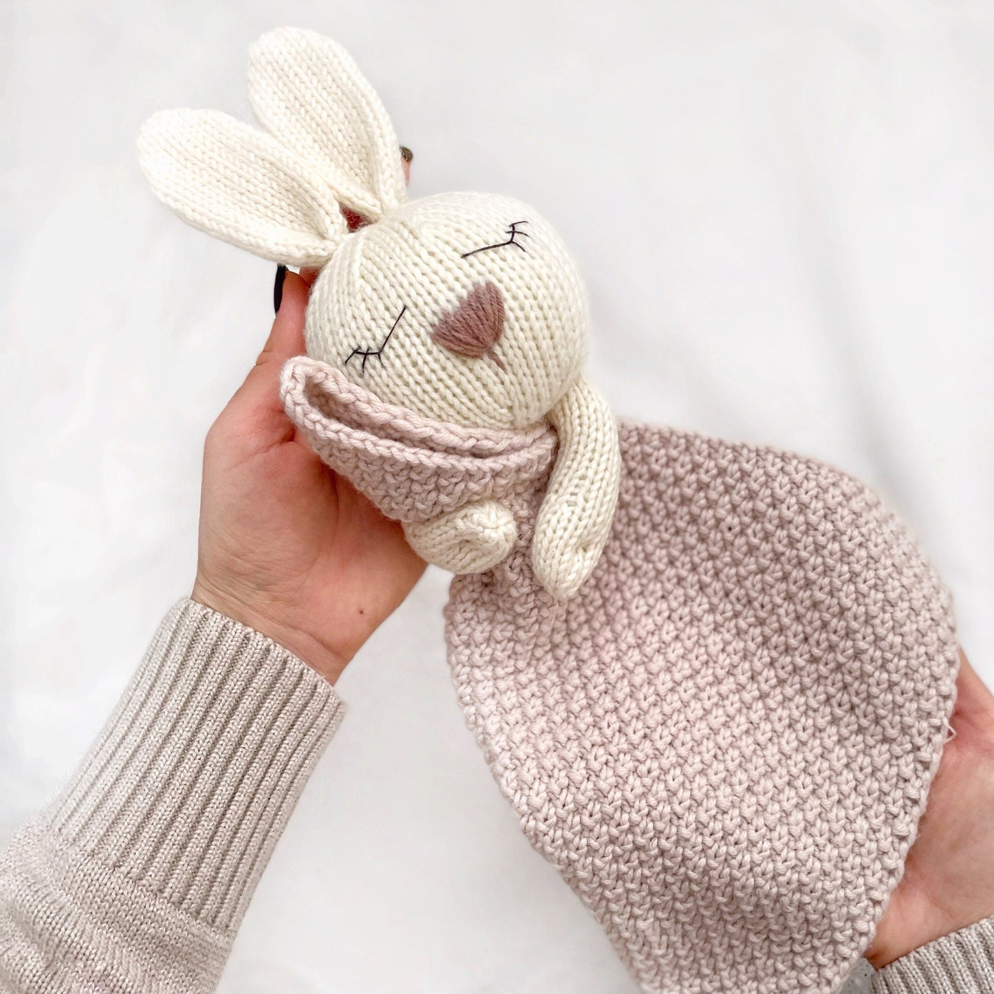 Sweet Bunny Comforter Knitting Pattern