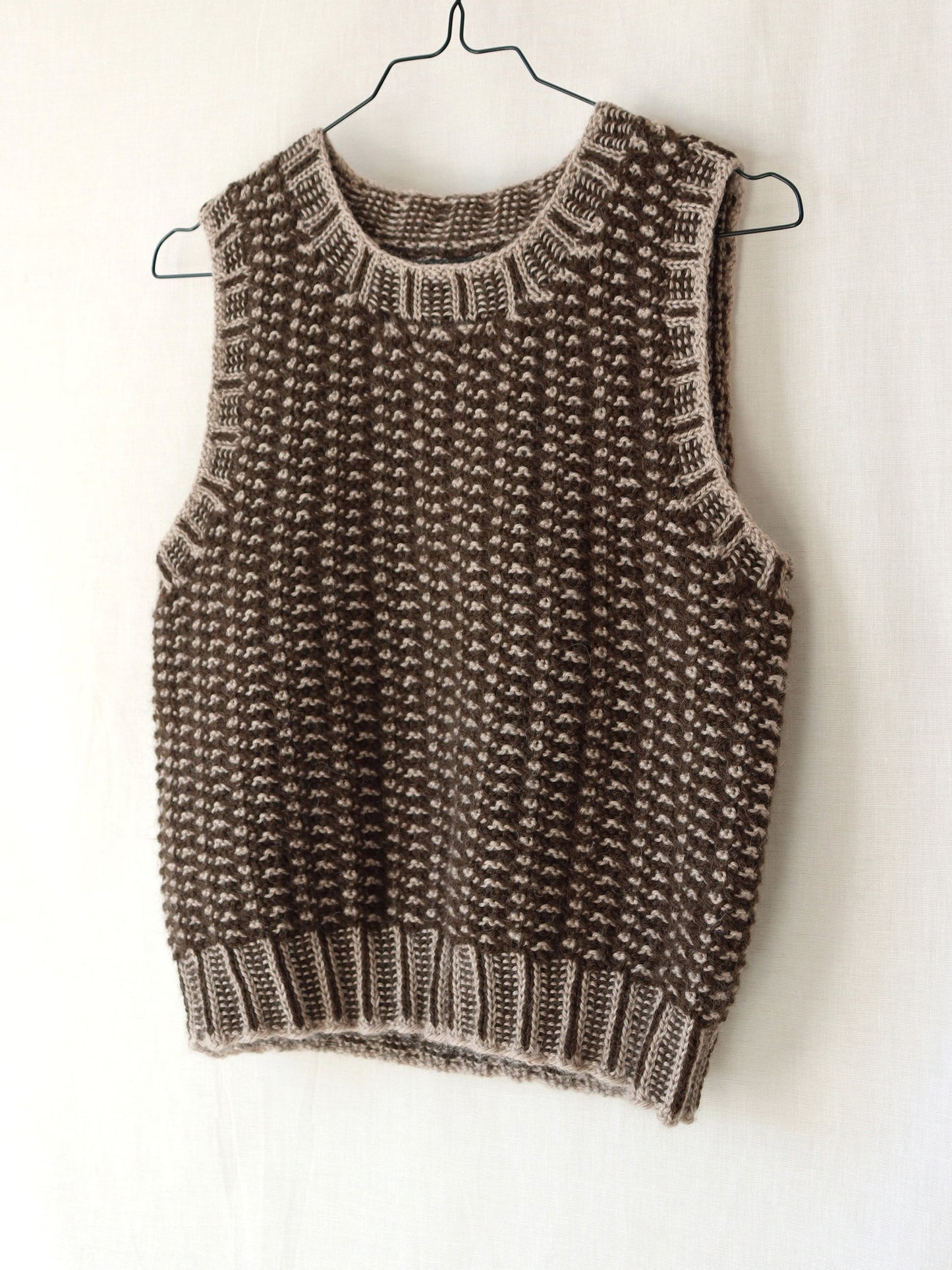 Wave Vest Knitting Pattern