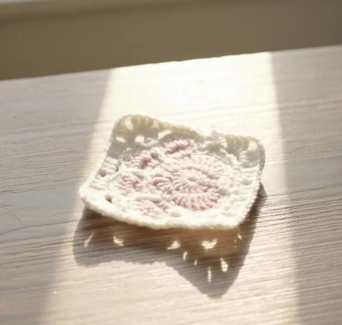 Cat Paw Granny Square Crochet Pattern