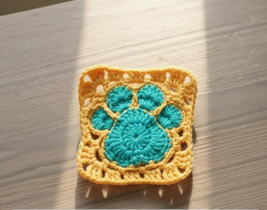 Cat Paw Granny Square Crochet Pattern