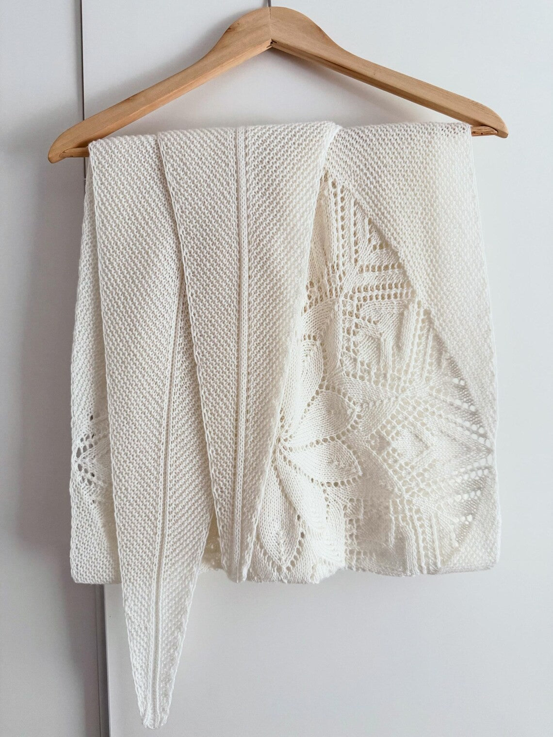 Dahlia Lace Shawl Knitting Pattern