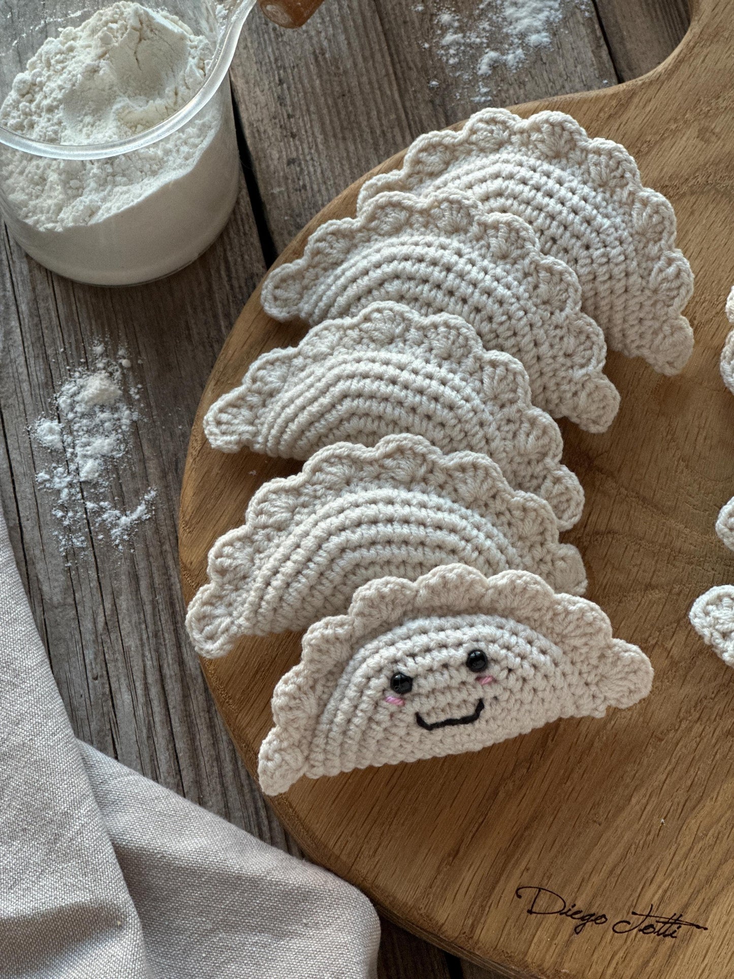 Dumpling Keychain Crochet Pattern