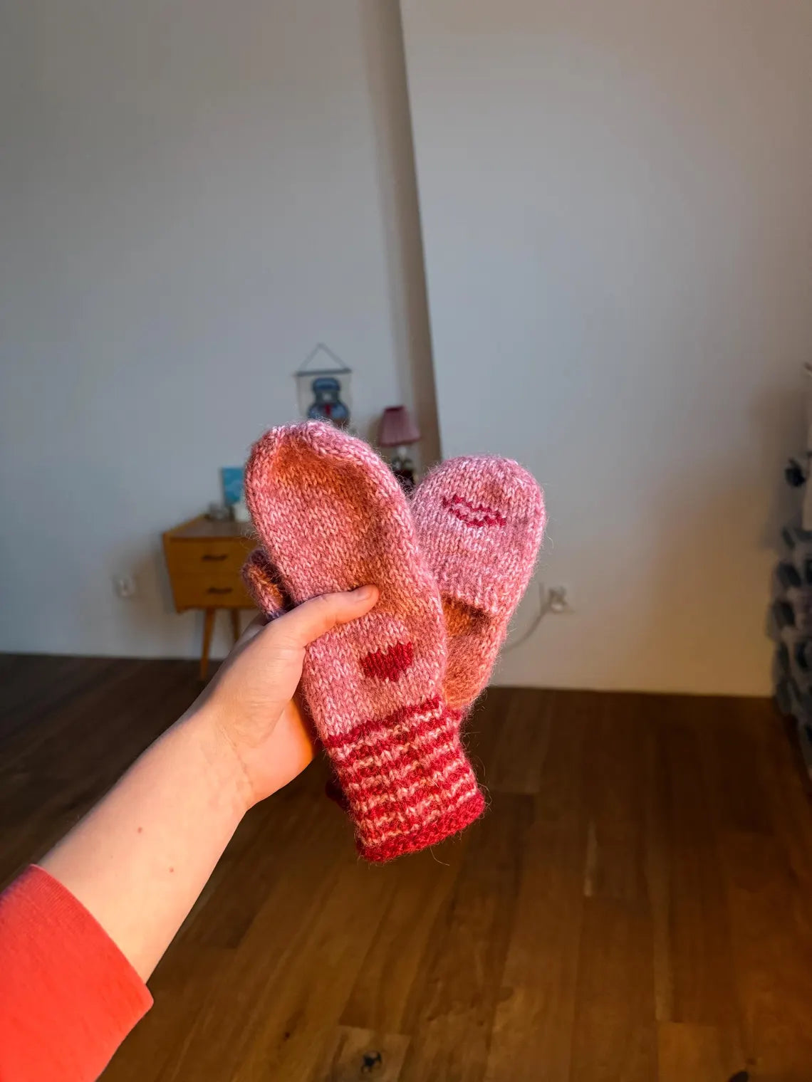 Holding Hands Mittens Knitting Pattern