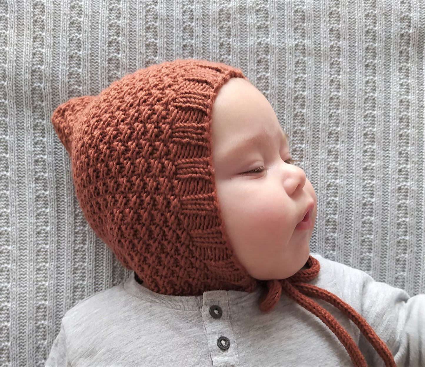 Mossy Pixie Baby Hat Knitting Pattern