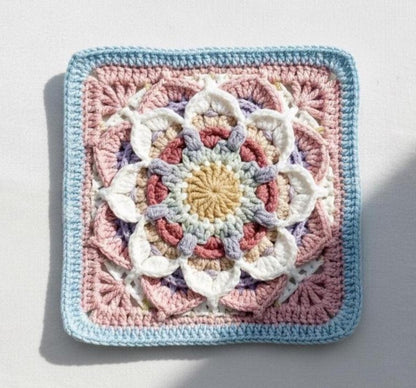 Sophie’s Garden Flower Granny Square Crochet Pattern