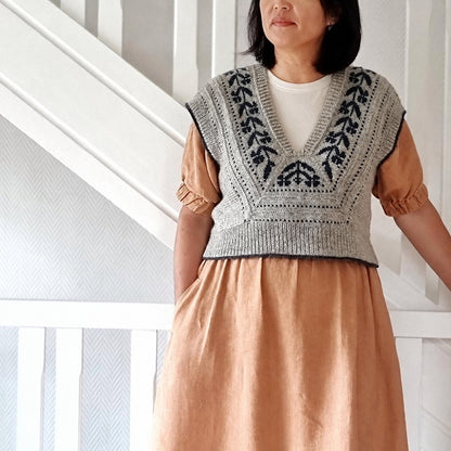 Modular Cropped V-Neck Vest Knitting Pattern