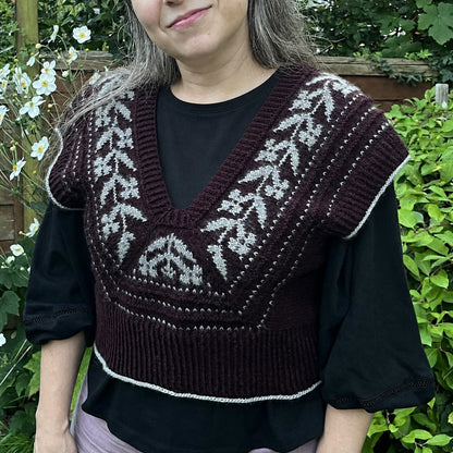 Modular Cropped V-Neck Vest Knitting Pattern