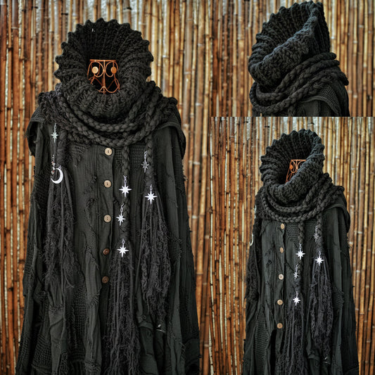 Cowl with Tassels Crochet Pattern