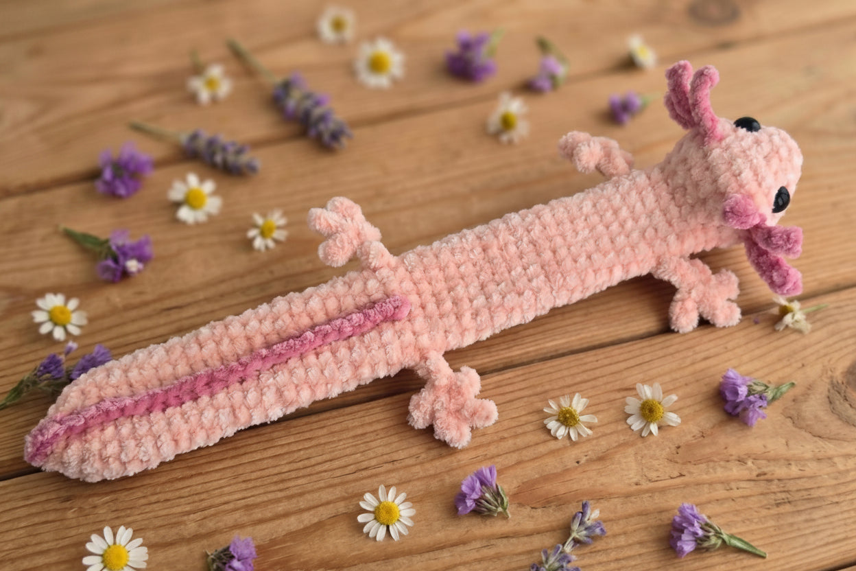 No-Sew Axolotl Slap Bracelet Crochet Pattern
