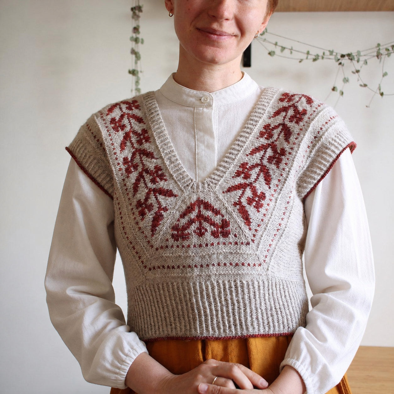 Modular Cropped V-Neck Vest Knitting Pattern