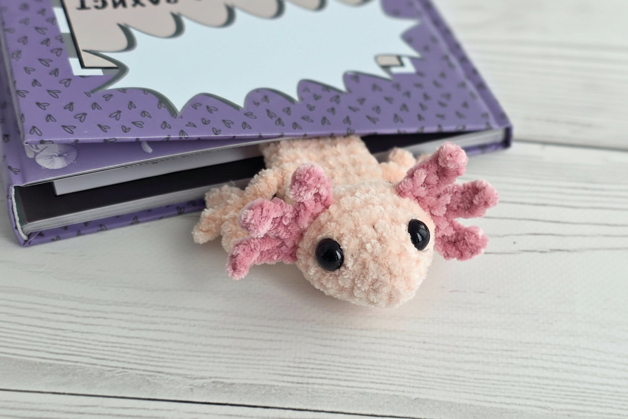 No-Sew Axolotl Slap Bracelet Crochet Pattern