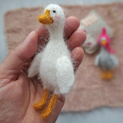 Stuffed Little Goose Knitting Pattern