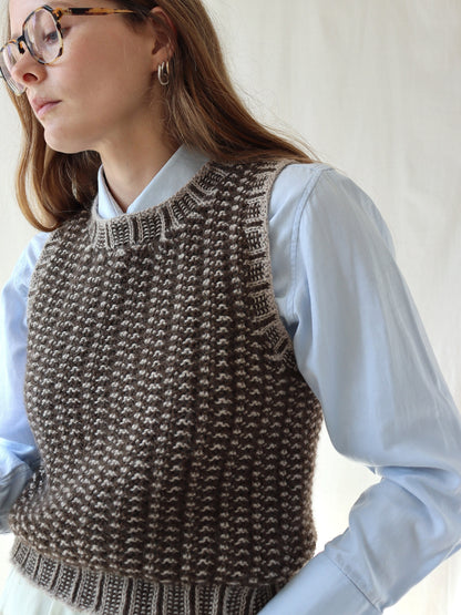 Wave Vest Knitting Pattern