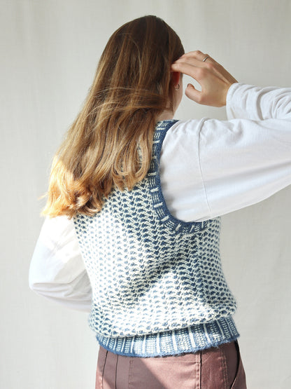 Wave Vest Knitting Pattern