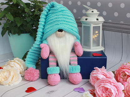 Christmas gnome KNITTING PATTERN