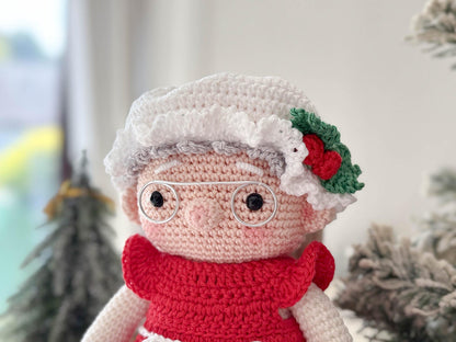 Grandpa & Grandma Dolls Crochet Pattern