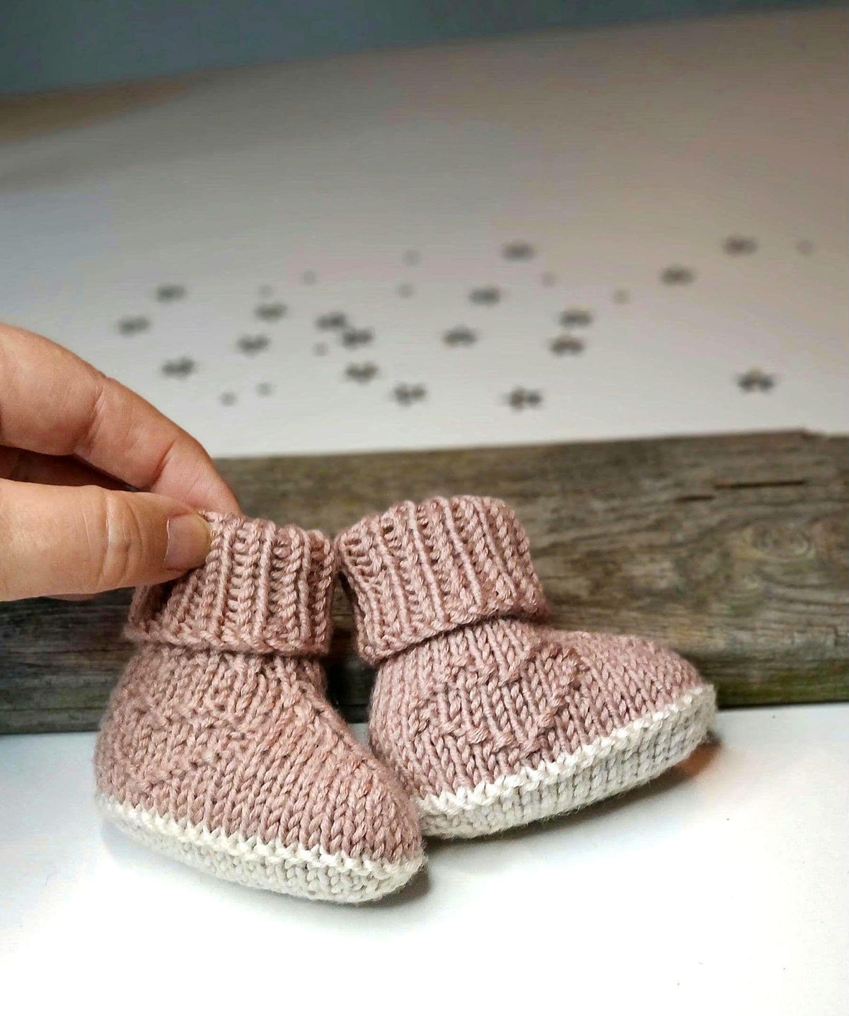 Baby Heart Booties Knitting Pattern