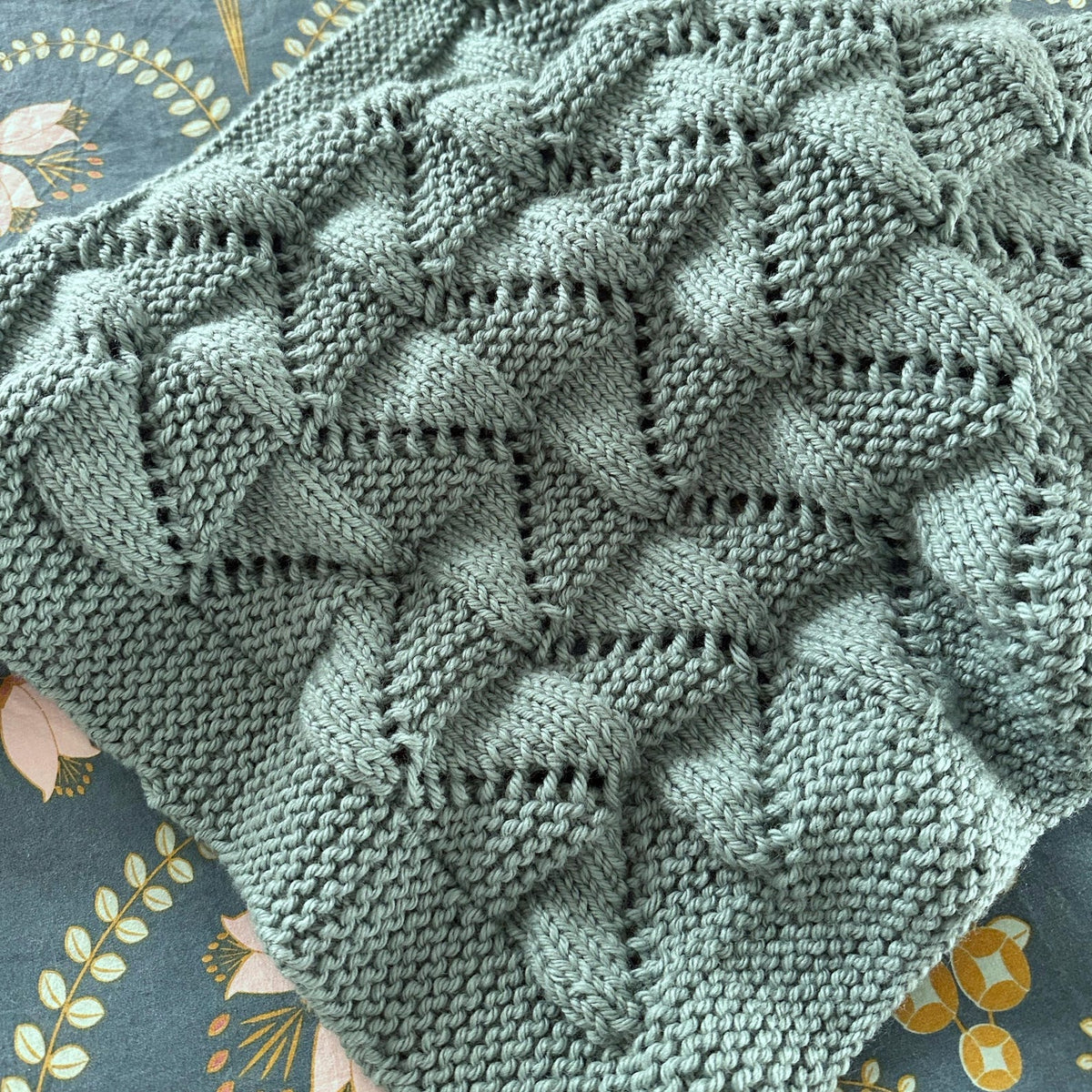 Zig Zag Baby Blanket Knitting Pattern