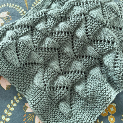 Zig Zag Baby Blanket Knitting Pattern