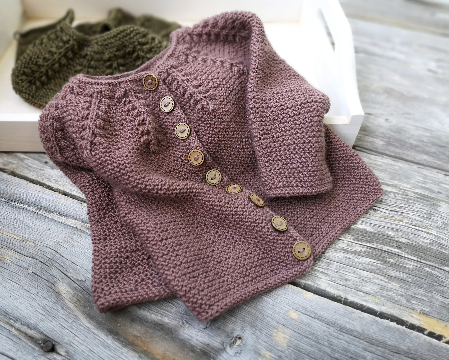 Raunioiset Mini Cardigan Knitting Pattern