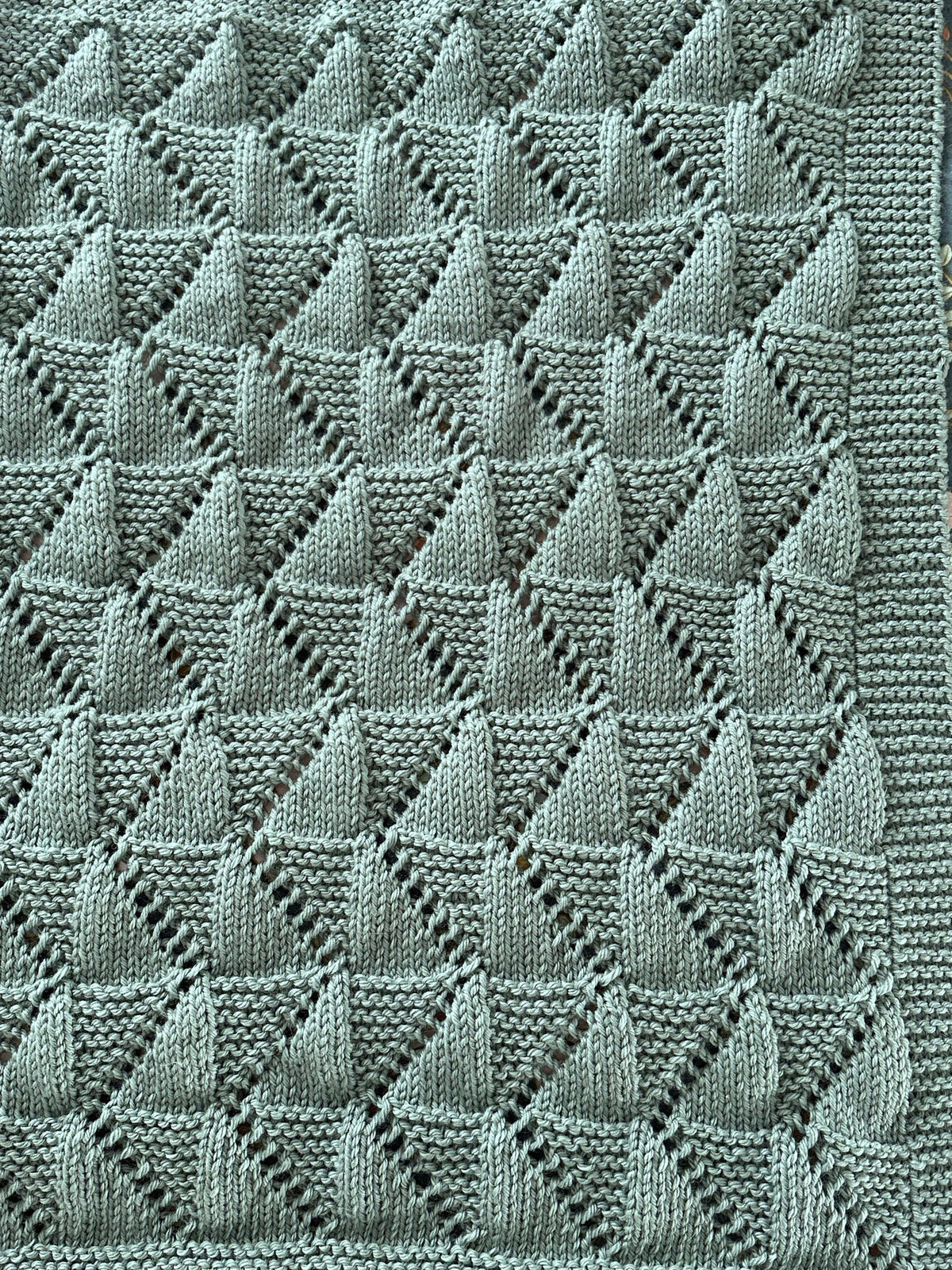 Zig Zag Baby Blanket Knitting Pattern