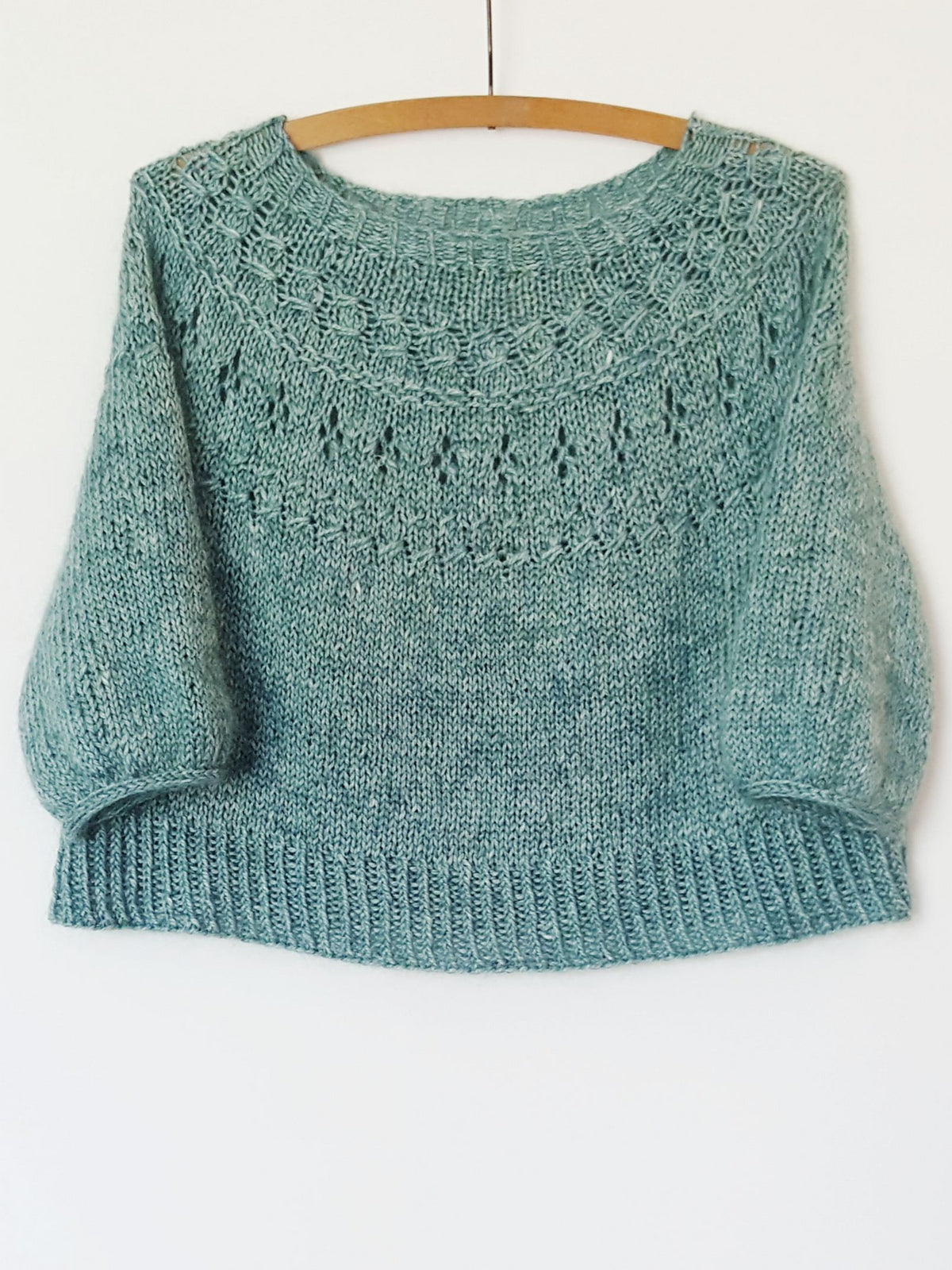 Top-down Round Yoke Pullover Knitting Pattern