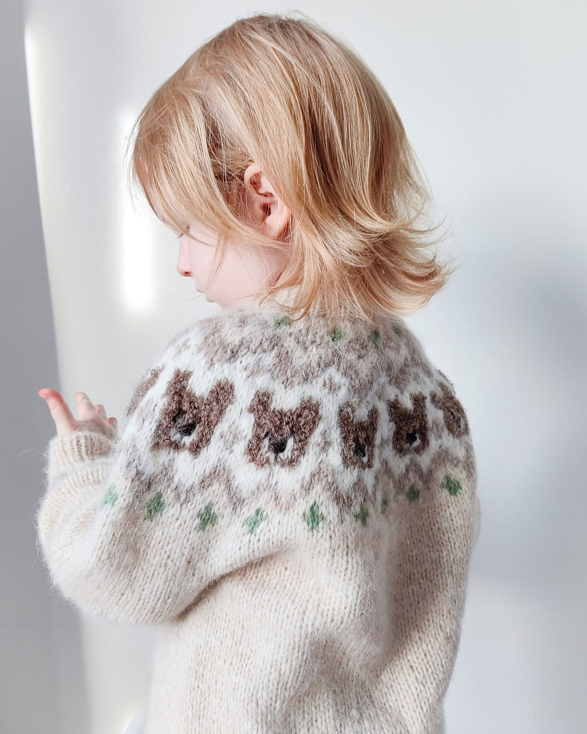 Bear Jumper Knitting Pattern