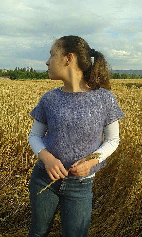 Top-down Round Yoke Pullover Knitting Pattern