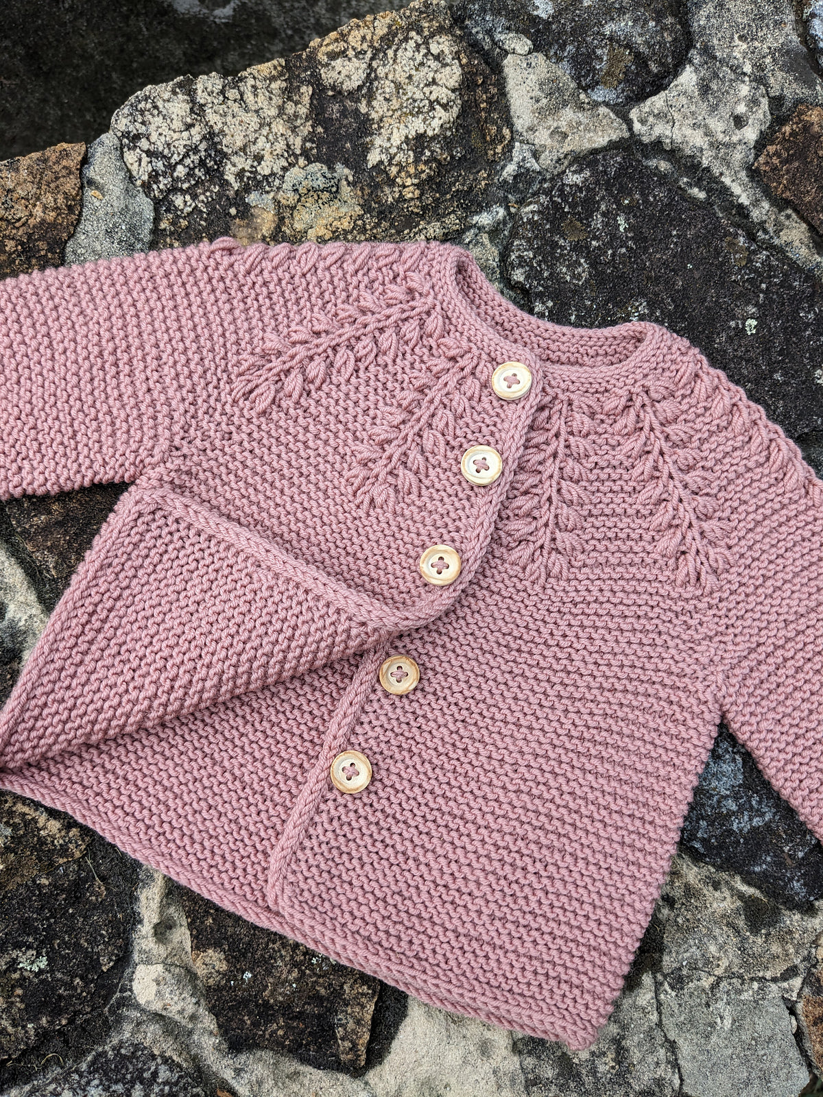 Raunioiset Mini Cardigan Knitting Pattern