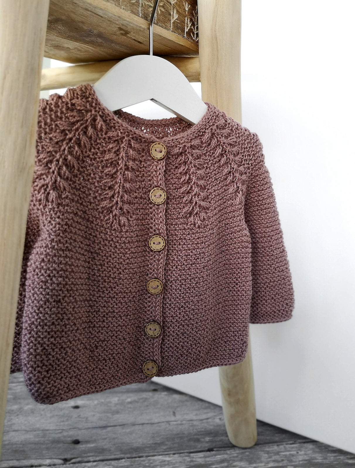 Raunioiset Mini Cardigan Knitting Pattern